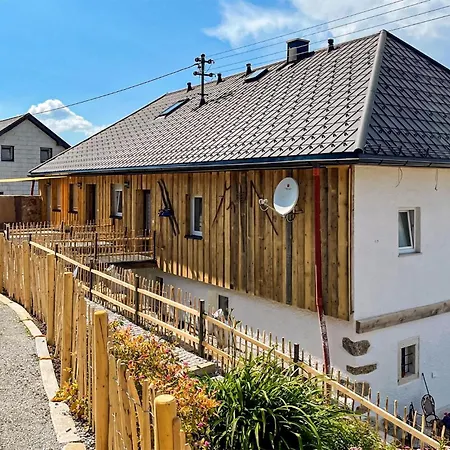 Mit Weitblick דירה